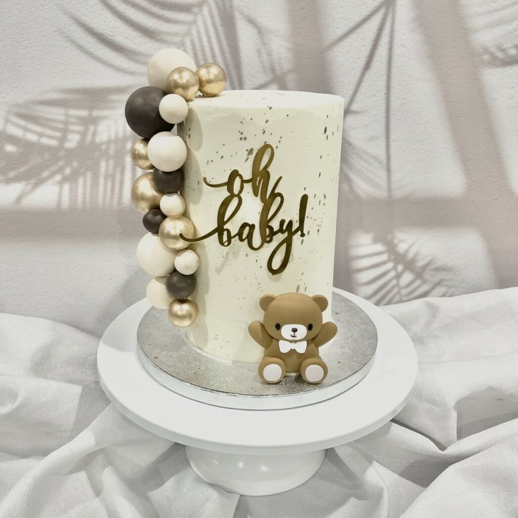 mocake83-layer-cake-gender-reveal9