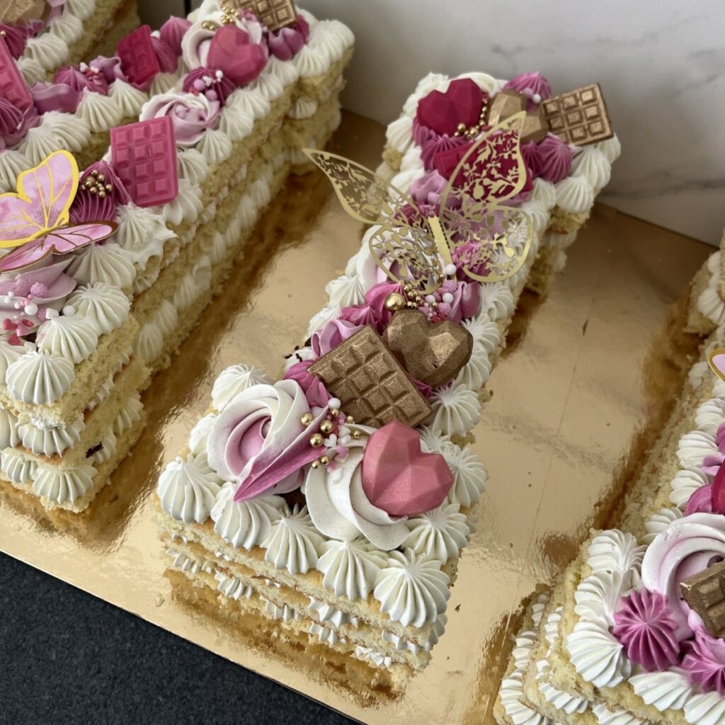 mocake83-number-letter-cake10