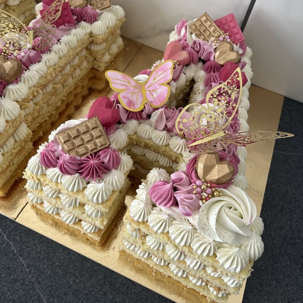 mocake83-number-letter-cake11