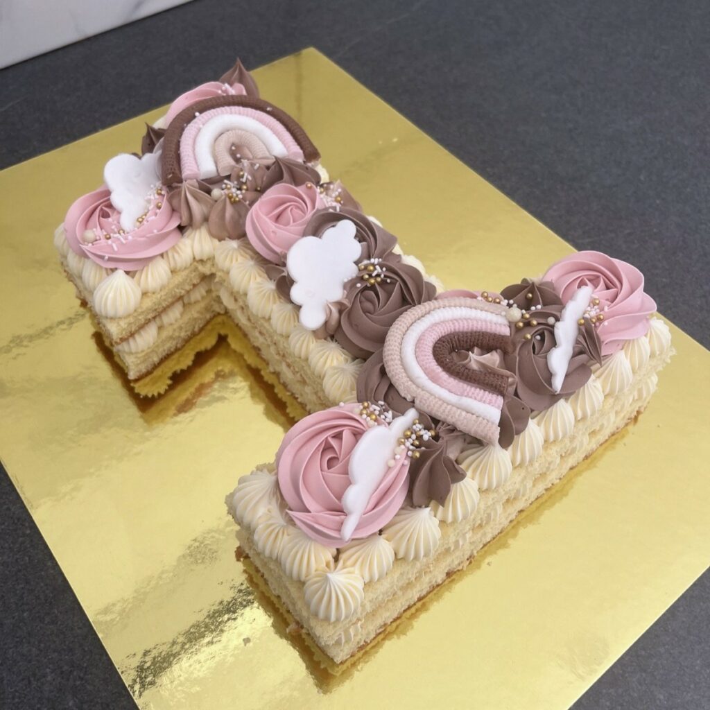 mocake83-number-letter-cake18