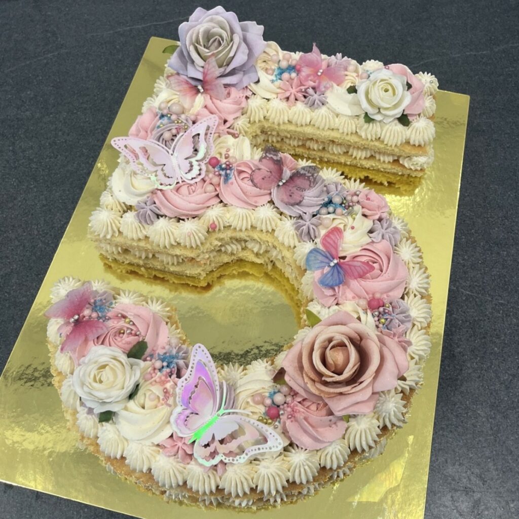 mocake83-number-letter-cake19