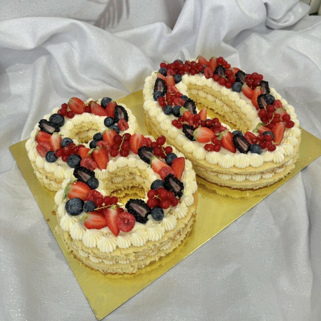 mocake83-number-letter-cake2