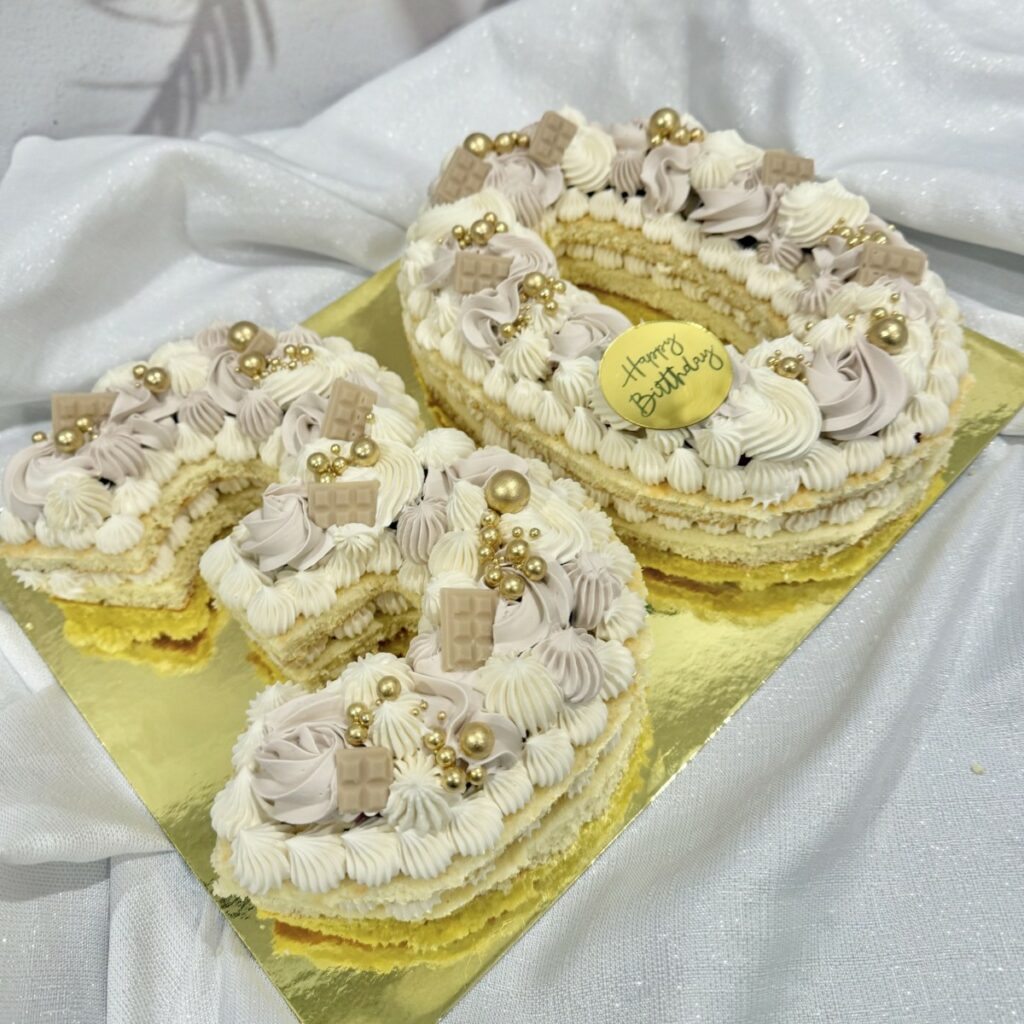 mocake83-number-letter-cake27
