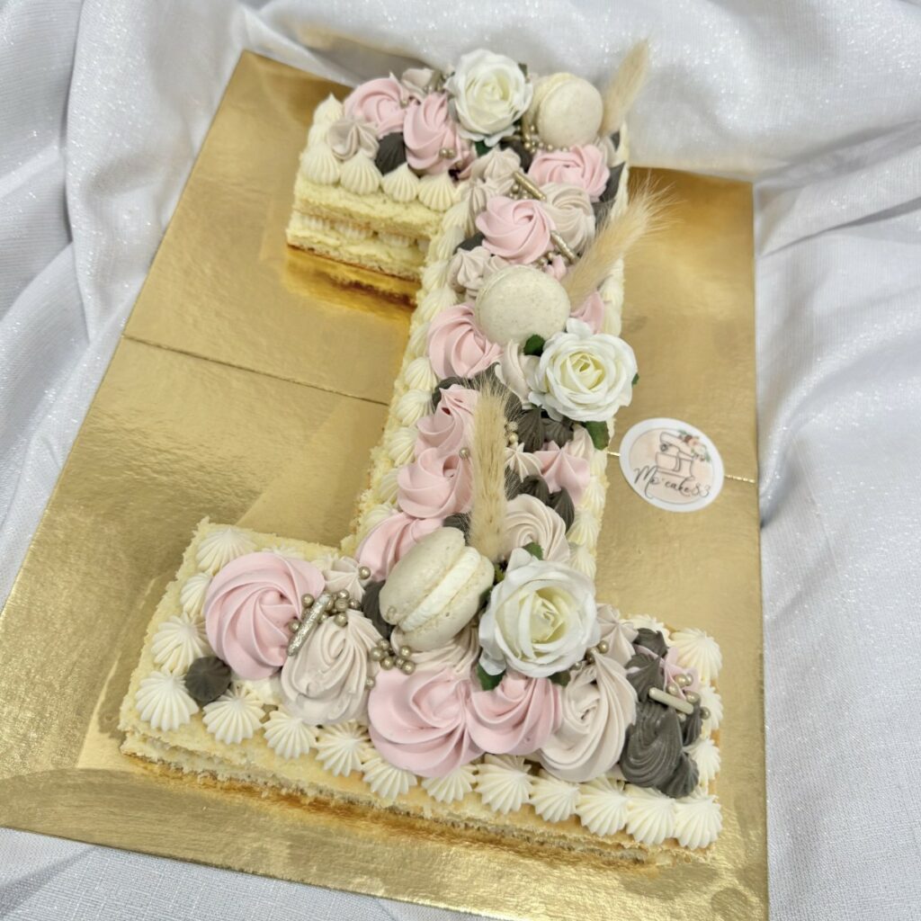 mocake83-number-letter-cake29